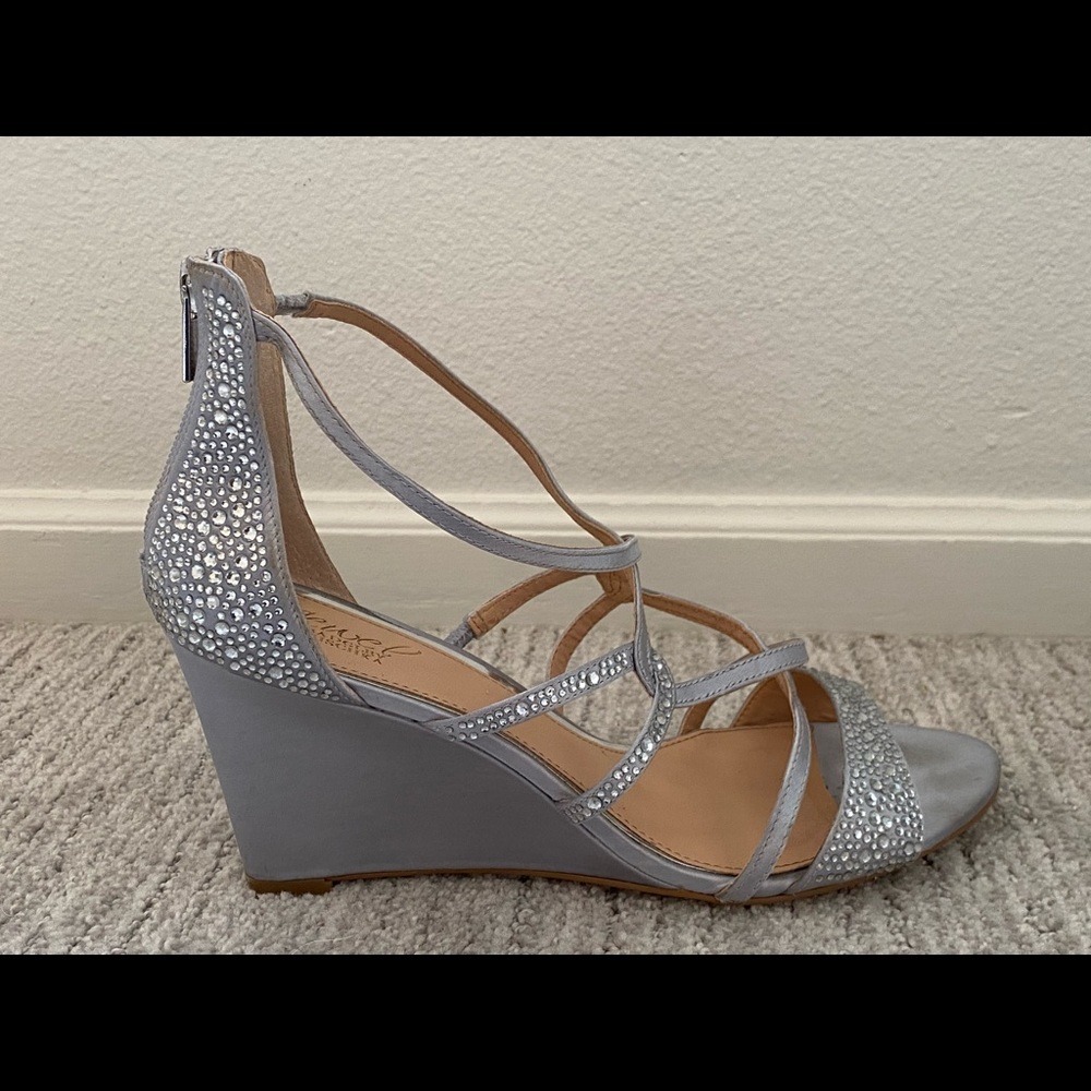 Bagley Mischka Sparkle silver wedges